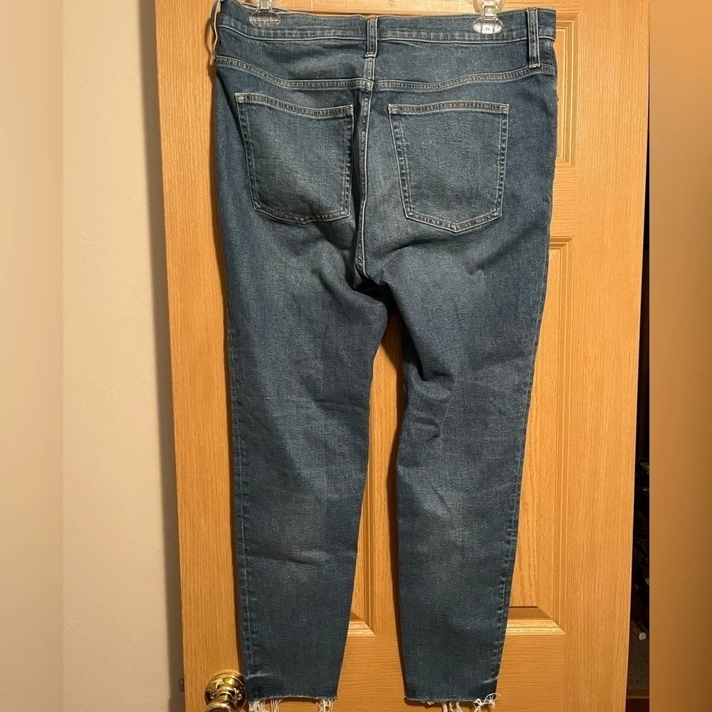 J Crew 10” Toothpick Straight Leg Denim Blue Jeans With Raw Hem Size 33